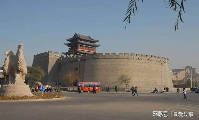 陕西有处古城走红，城墙高过紫禁城，被誉为“塞上小北京”(图1)