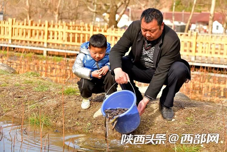 正在上传... 868ecb8f9133a69616677baf511030cc.jpeg