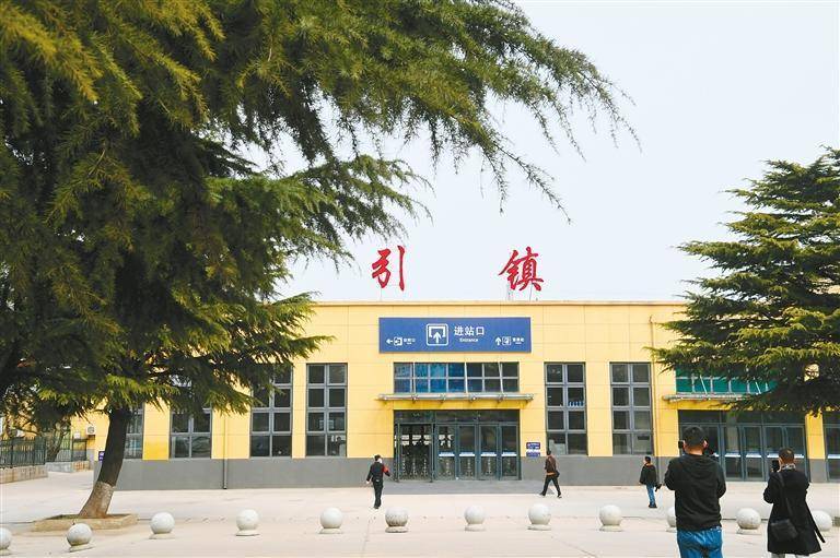随着西安东站建设的逐步推进，西安“四主一辅”铁路枢纽也正在日趋完善(图3)