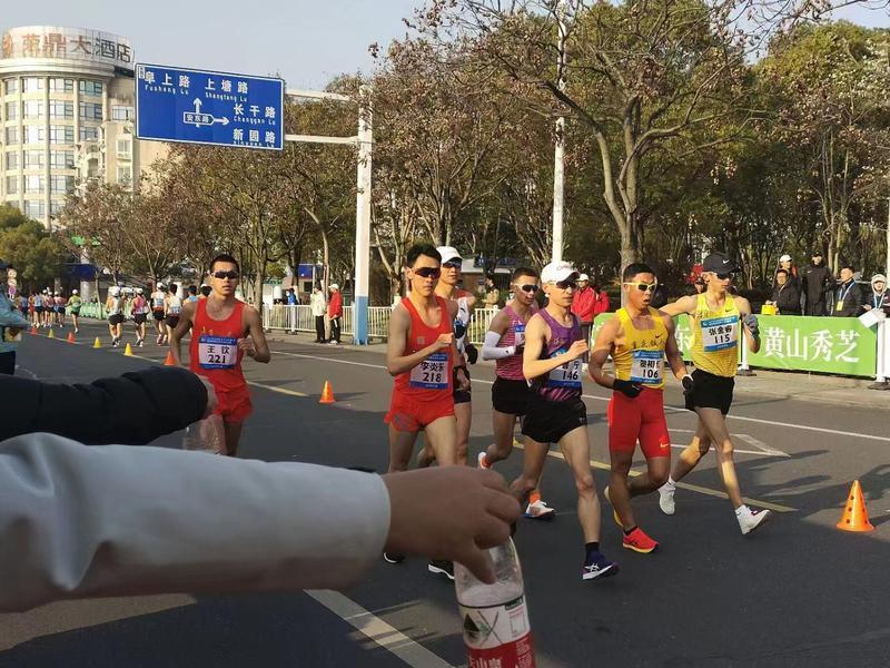 击败奥运会冠军 陕西竞走运动员白雪莹夺冠(图2) 5d928795a3a0ef6ebba5c4a31aa8fd38.jpeg