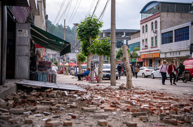 保山5.2级地震灾区群众已全部转移 当地主要景区正常开放(图4)