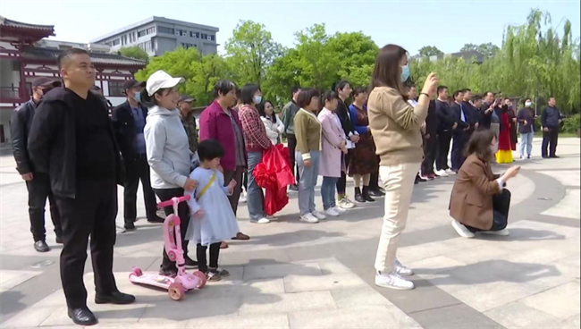 陕西绿色三秦社会组织在西安喜迎首届全国城市生活垃圾宣传周(图2)