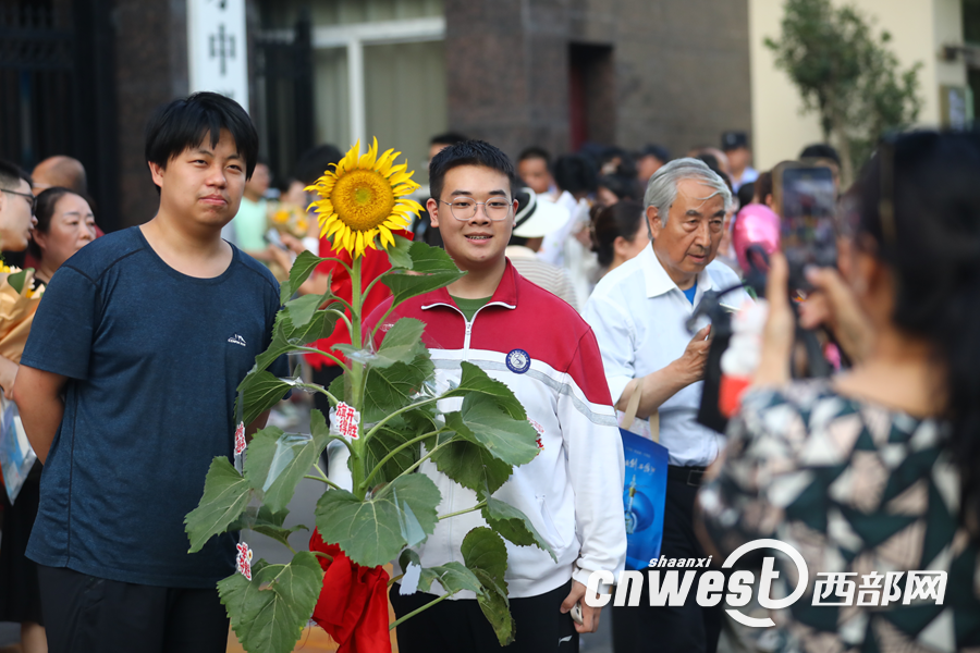 正在上传...